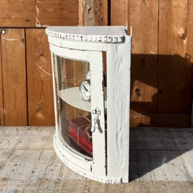 Vitrine kastje wit sier hoek pronk kast