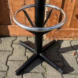 Kruk barkruk vintage metaal voet skai zwart