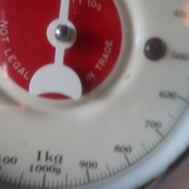 Weegschaal Dulton vintage keuken Yasu Sasamoto