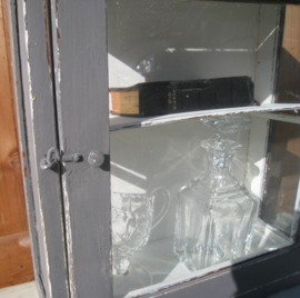 Vitrine kast grijs sier wand kastje VERKOCHT