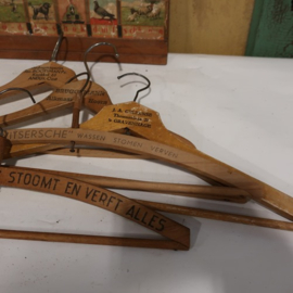 Kleerhanger hout antiek Rijswijk Andijk Alkmaar