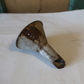 Emaille trechter wit Ø 8 cm en 8,5 cm origineel