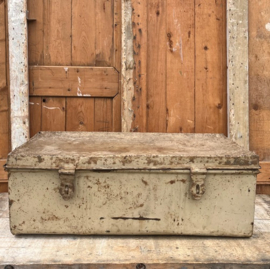 Verhuiskist metaal hutkoffer origineel beige