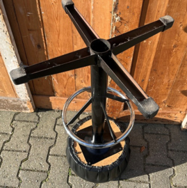 Kruk barkruk vintage metaal voet skai zwart