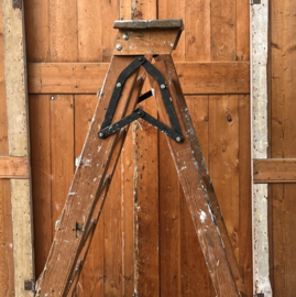 Oude houten trap ladder schilderstrap VERKOCHT