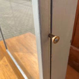 Medicijn kast apothekers kastje brocante
