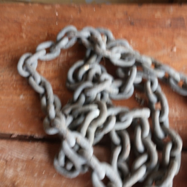 Ketting metaal ijzer oud lengte 2,4 meter
