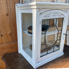Vitrine kast wit sier kastje pronk hang VERKOCHT