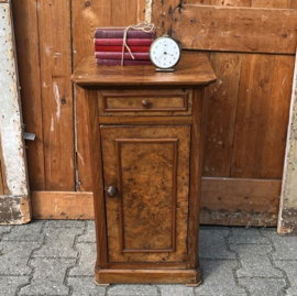 Nachtkastje hout Frankrijk 67,5 cm hal