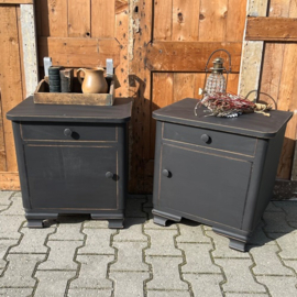 Nachtkastje zwart brocante Frankrijk halkastjes