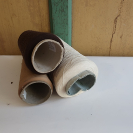 Wol garen op spoel bruin beige wit VERKOCHT