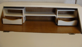 Secretaire wit brocante fraai houtsnijwerk VERKOCHT