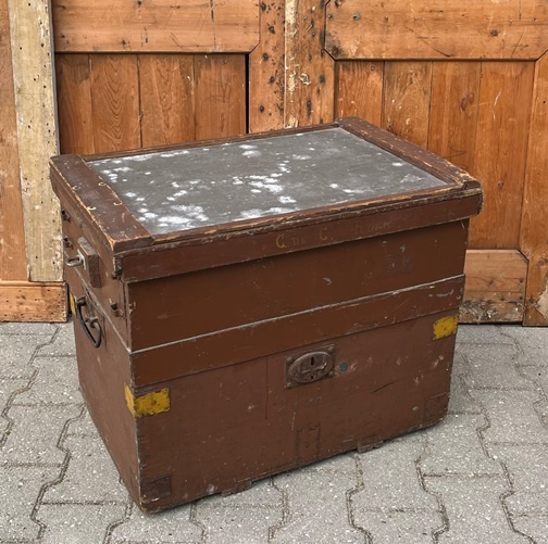 Houten kist koffer hout deksel plat | en | Floortjes Beurs