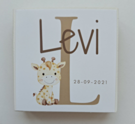 letterblok geboortebord giraffe 8x8cm