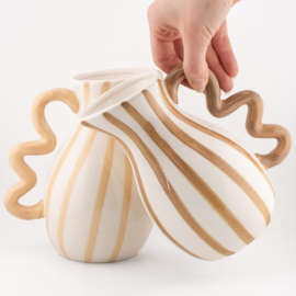 Aardewerk Kan met Oor – Bruin/Wit Gestreept – 14,7 x 10,7 x 17 cm