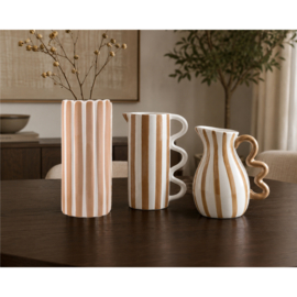 Aardewerk Kan met Oor – Bruin/Wit Gestreept – 14,7 x 10,7 x 17 cm
