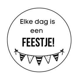 Muurcirkel 'Elke dag is een feestje'