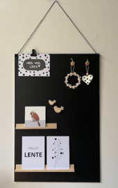 Memobord zwart 40 x 60cm met plankjes