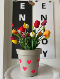 Bloempot beige roze hartjes