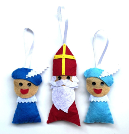Handgemaakte Sinterklaasdecoratie – Set van 2 vilten Pietjes