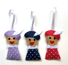 Handgemaakte Sinterklaasdecoratie – Set van 3 vilten Pietjes