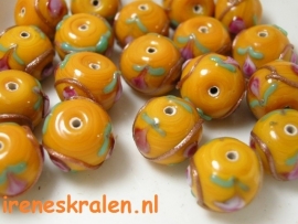 GO 17 Lichtoranje rond met folklore versiering, 12mm #India Lampwork#