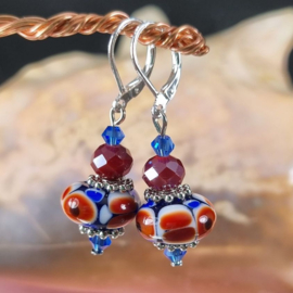 RD 0000: Lampwork oorbellen Rood Wit Blauw 