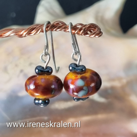 OR 0031: Lampwork oorbellen Oranje & frit