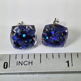 BL0011: Oorbelletjes Glitter Blauw Vierkant, ca 11mm