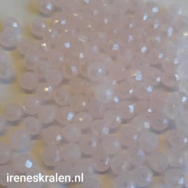 Groze 111: FacetKraal ZachtRoze, ca 3x4mm