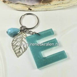 SleutelHanger Turquoise met letter E