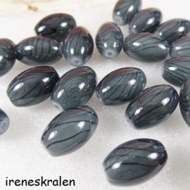 Gzwt 045: Ovaal DonkerGrijs Streepjes, 15x10mm foliekraal