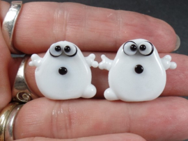 IKZW0005: Set of 2 Ghosts DoubleSided, appx 19-21mm
