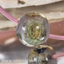 RZ0015: Lederen ketting met homemade lampwork glaskraal