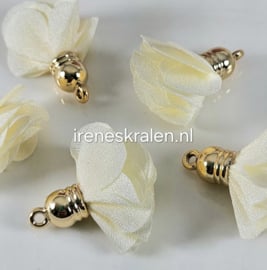 BD 0008: Hanger/bedel Bloem Chiffon Ivoor, ca 25mm