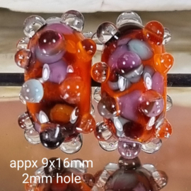 IKOR044: DuoSet Bumpy's Oranje & frit, ca 9x16mm