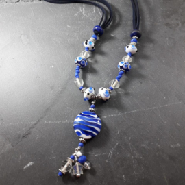 BL0014: Halflange Ketting Blauw & Wit