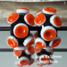 IKOR023: DuoSet Octopus Zwart & Oranje, ca 8x15mm