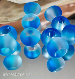 GAq022: GrootGatKraal Aqua Bicolor, ca 10x15mm ( 5.5mm gat) #India Lampwork#