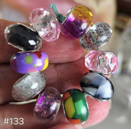 GMu 004: Set van 10 GrootGatKralen Acryl ( 4,8mm gat)