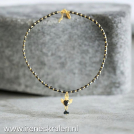 ZW0001: Eenvoudige zwarte ketting met hart-hanger