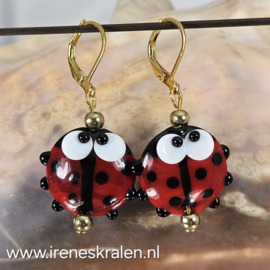 RD 0004: Oorbellen Lampwork Lieveheersbeesten