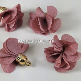 BD 0009: Hanger/bedel Bloem Chiffon Roze, ca 25mm