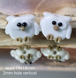 IKOC0012: DuoSet Uiltjes Wit DubbelZijdig, ca 13-14mm