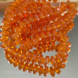 GO 001: Kleine Spacer Oranje, ca 3x6mm