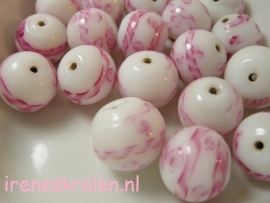 Groze 900 Witte kraal, roze twisties en stipjes, 13mm #India Lampwork#