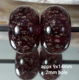 IKPR0401: Pair MediumAmethist & GoldStone, appx 9x14mm (2mm hole)