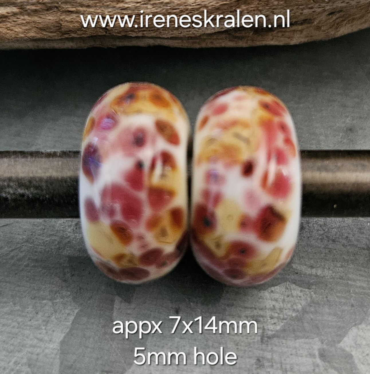 IKRZ0020: Set van 2x GrootGatKraal Wit/Roze/Geel frit (5mm gat)