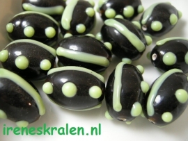 GG 172  Ovaal met decoratie, 18mm #India Lampwork#