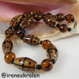 BR0095: Mooie ketting Bruin Keramiek